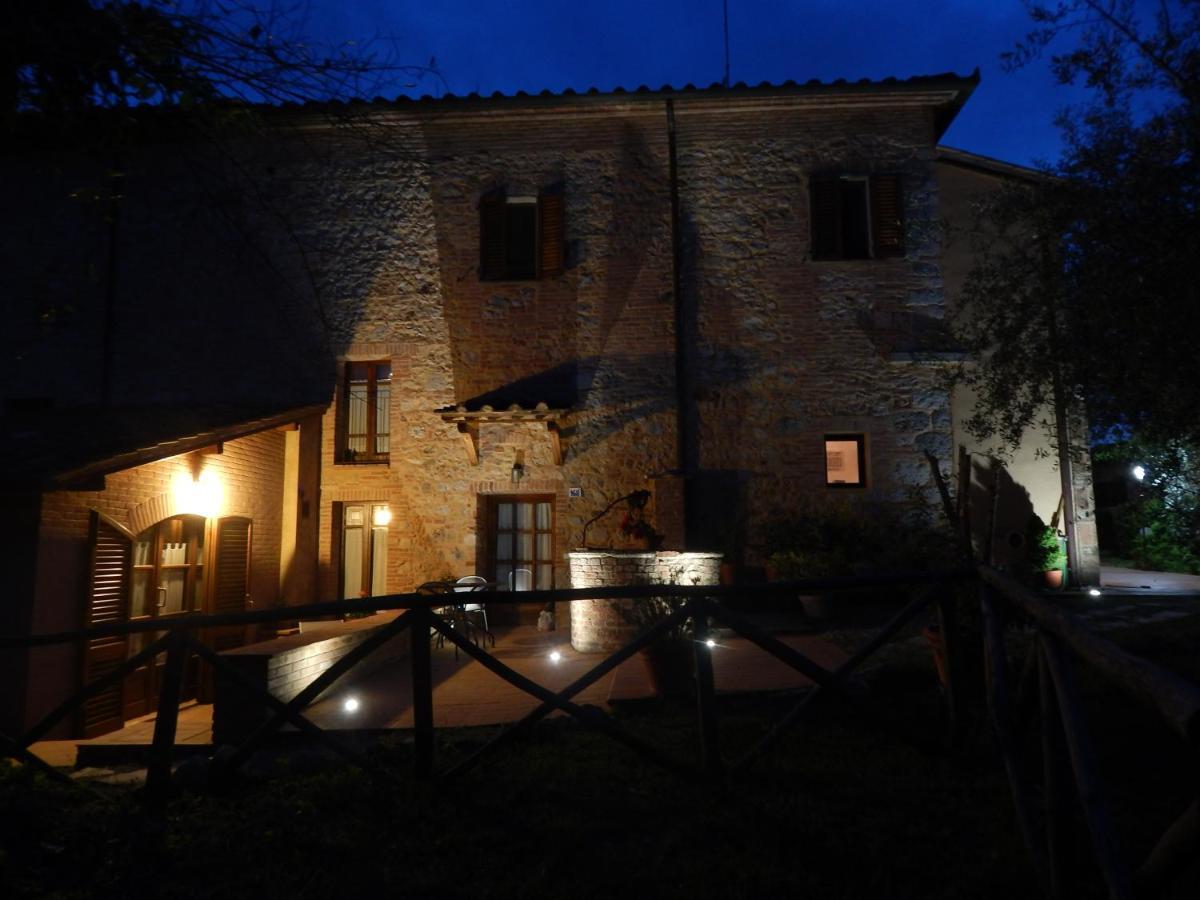 Fullino Nero Rta - Residenza Turistico Alberghiera เซียนา ภายนอก รูปภาพ