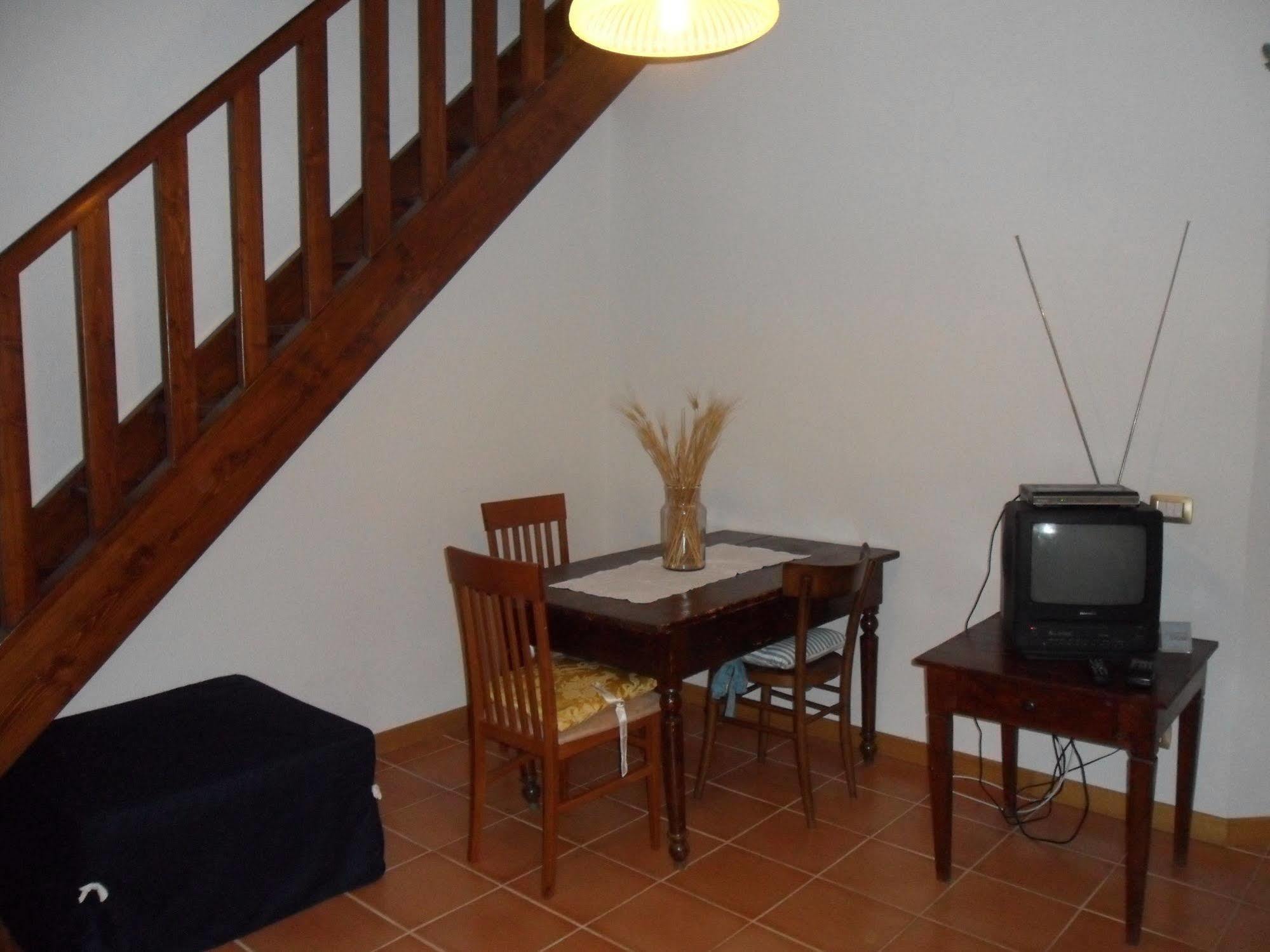 Fullino Nero Rta - Residenza Turistico Alberghiera เซียนา ภายนอก รูปภาพ
