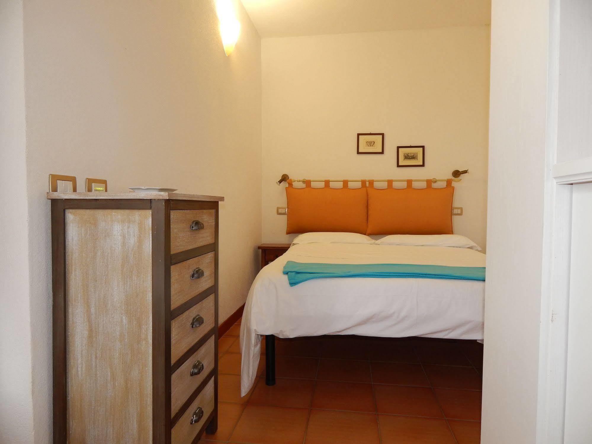 Fullino Nero Rta - Residenza Turistico Alberghiera เซียนา ภายนอก รูปภาพ