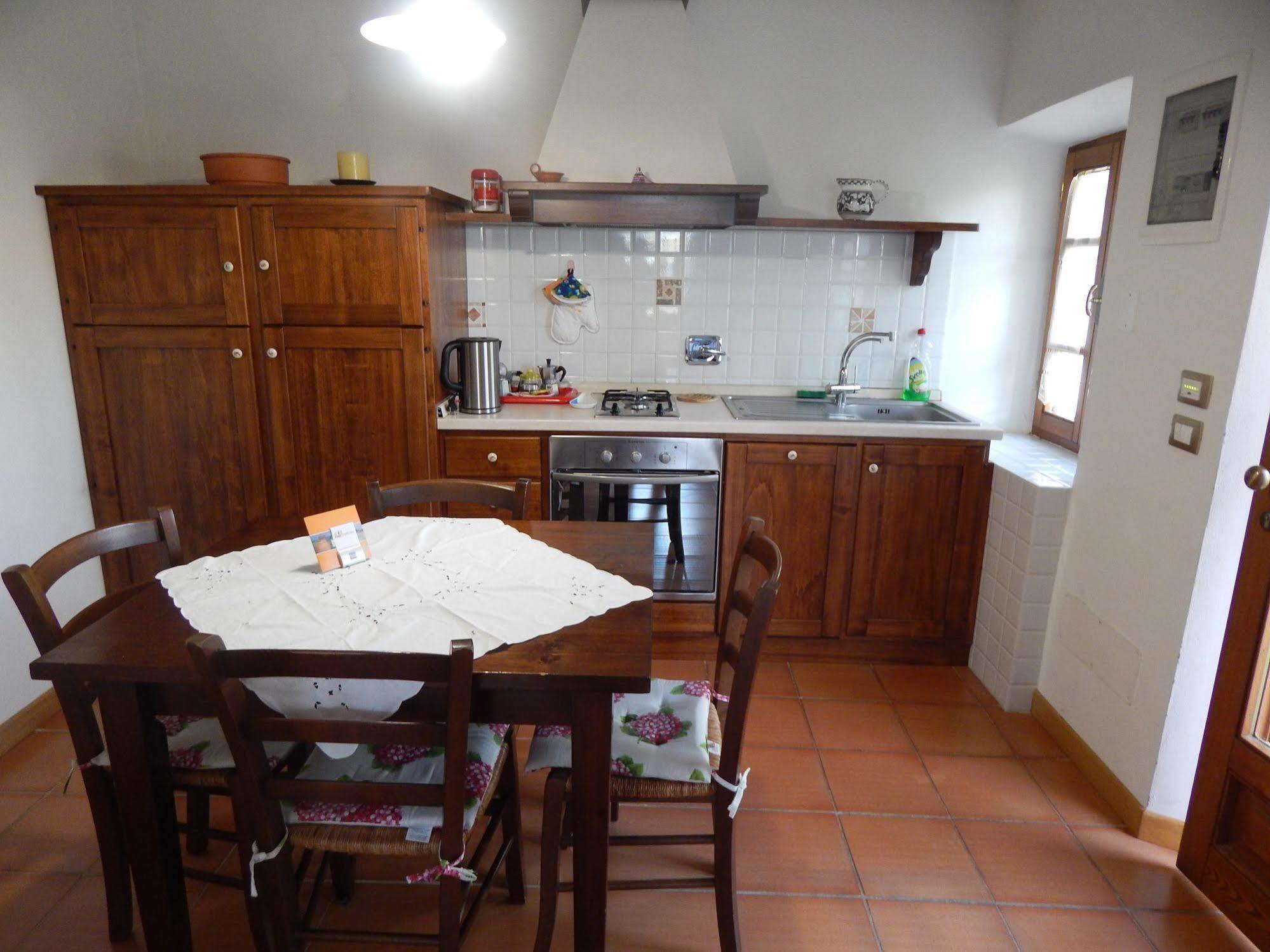 Fullino Nero Rta - Residenza Turistico Alberghiera เซียนา ภายนอก รูปภาพ